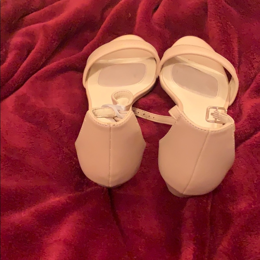 Heals - Picture 3 of 3